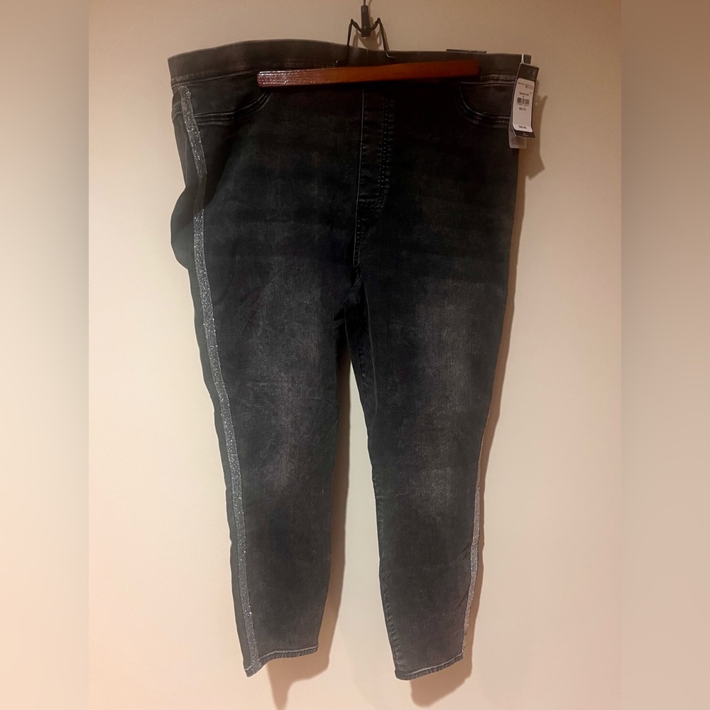 NWT Tommy Hilfiger pullon black denim stretch legging with silver sparkly stripe